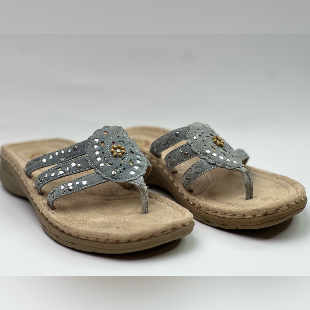 Earth Origins Brown Beaded Medallion Thong Leather Sandals Women’s US Size 6.5